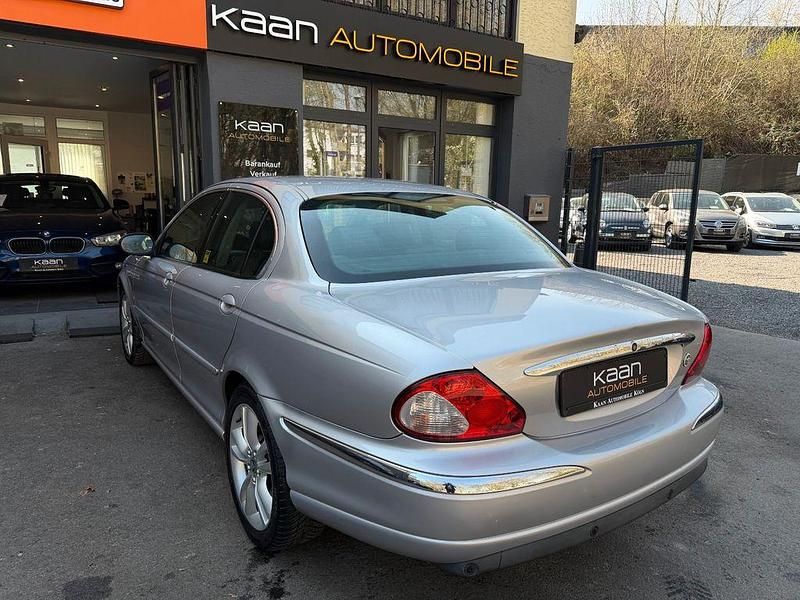 Gebraucht Jaguar X-type 156 PS (114 kW) 2002 Silber Limousine
