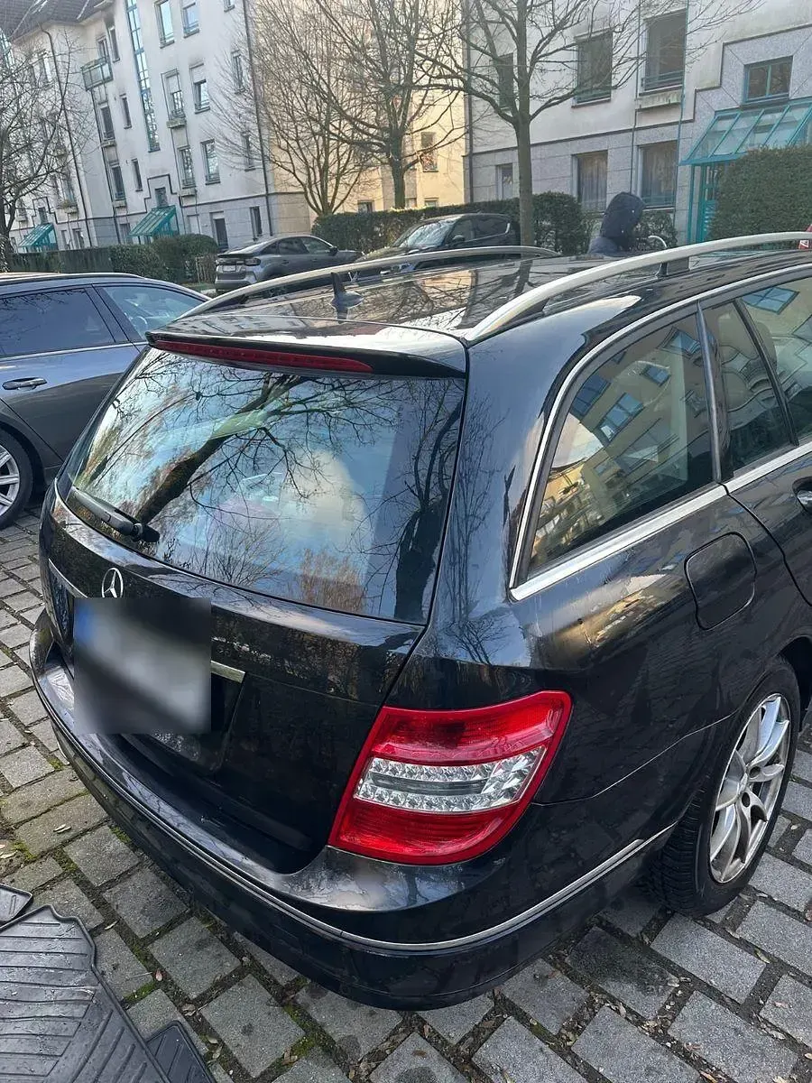 Gebraucht Mercedes C200 184 PS (135 kW) 2010 Schwarz Limousine