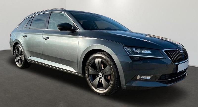 Gebraucht Skoda Superb 150 PS (110 kW) 2015 Grau Kombi