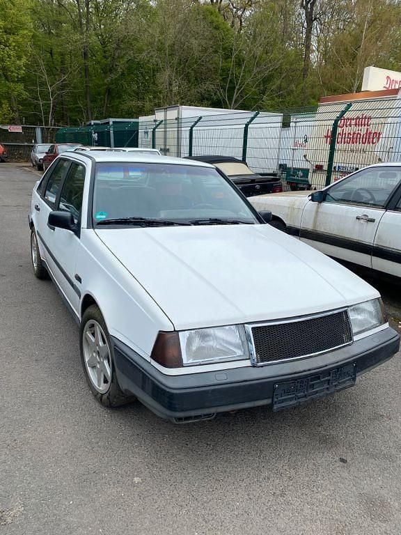 Gebraucht Volvo 440 102 PS (75 kW) 1991 Weiß Kleinwagen