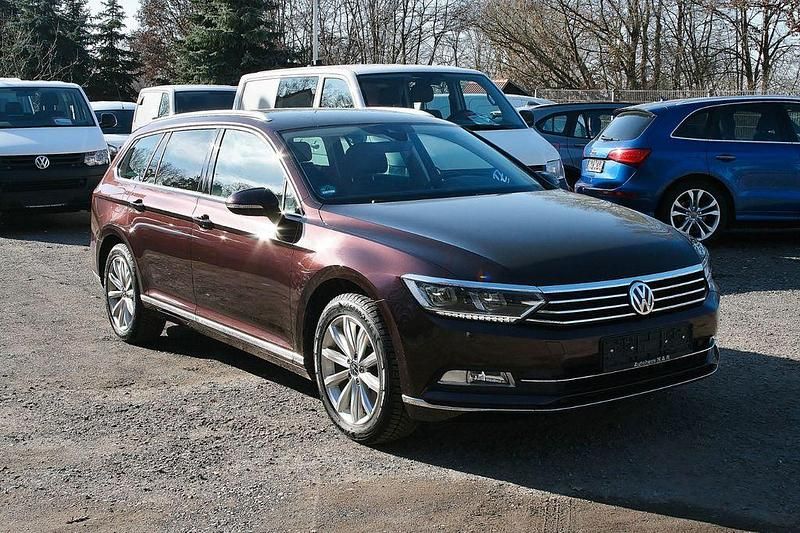 Gebraucht VW Passat Highline 179 PS (131 kW) 2018 Rot Kombi