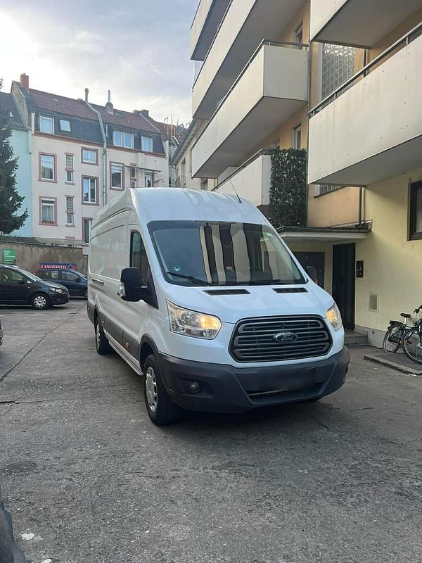 Second-hand Ford Transit 131 CP (96 kW) 2019 Alb Monovolum
