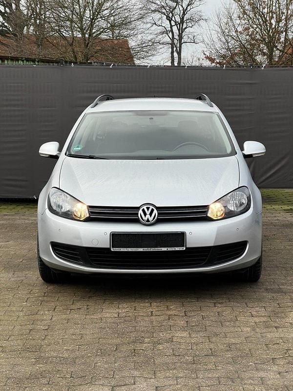 Silber Gebraucht 2010 VW Golf Comfortline Kombi | 2.499 € (Superpreis) - Bild 1/4