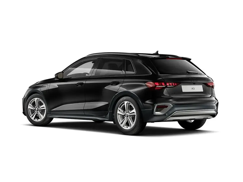 Gebraucht Audi A3 Sport 204 PS (150 kW) 2025 Mythosschwarz metallic Limousine
