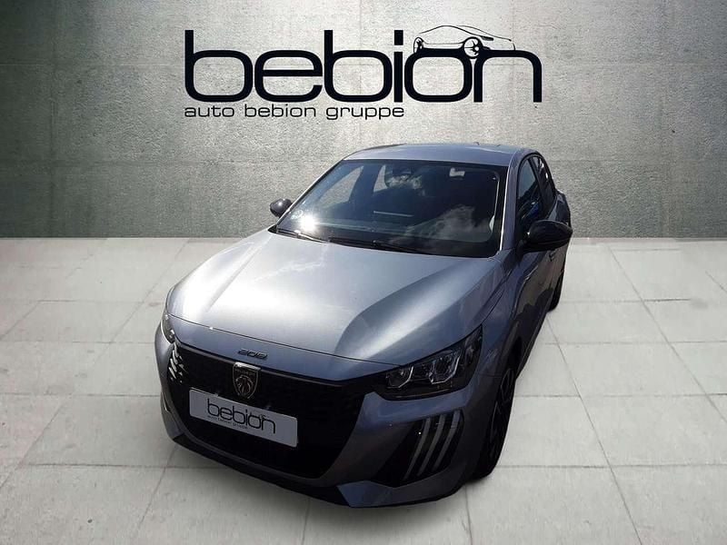 Artensegrau metallic Gebraucht 2025 Peugeot 208 Style Kleinwagen | 24.642 € (Fairer Preis) - Bild 1/4