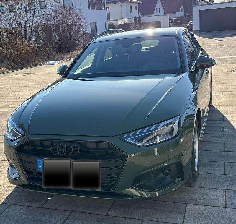 Używany Audi A4 Advanced 150 KM (110 kW) 2024 Zielony Sedan/Limuzyna