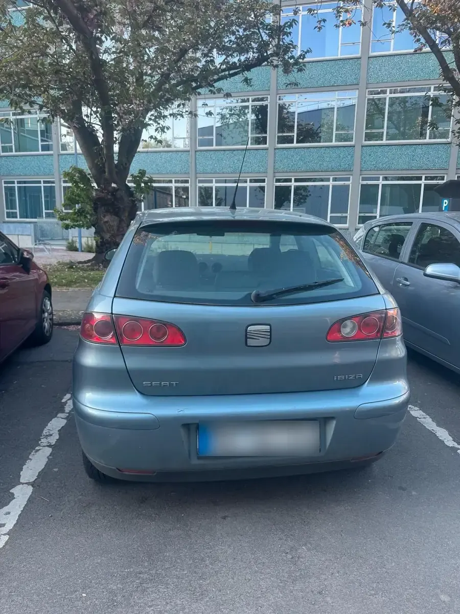 Second-hand Seat Ibiza 86 CP (63 kW) 2004 Albastru Hatchback