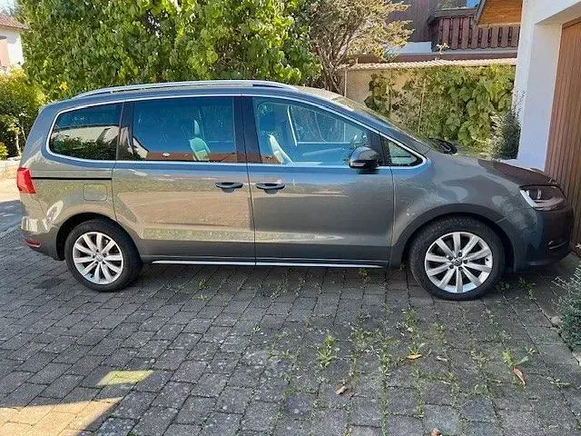 Gebraucht VW Sharan Highline 140 PS (102 kW) 2014 Grau Van / Kleinbus