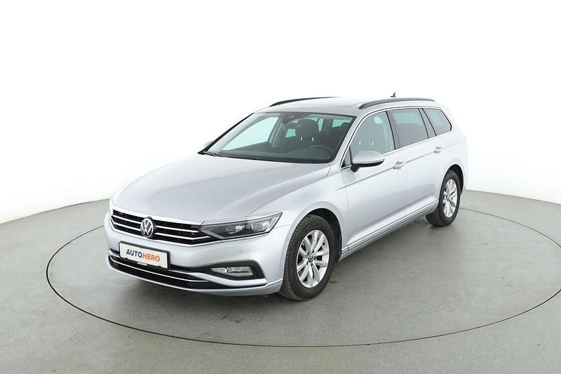 Silber Gebraucht 2021 VW Passat Business Kombi | 24.850 € (Etwas zu teuer) - Bild 1/3
