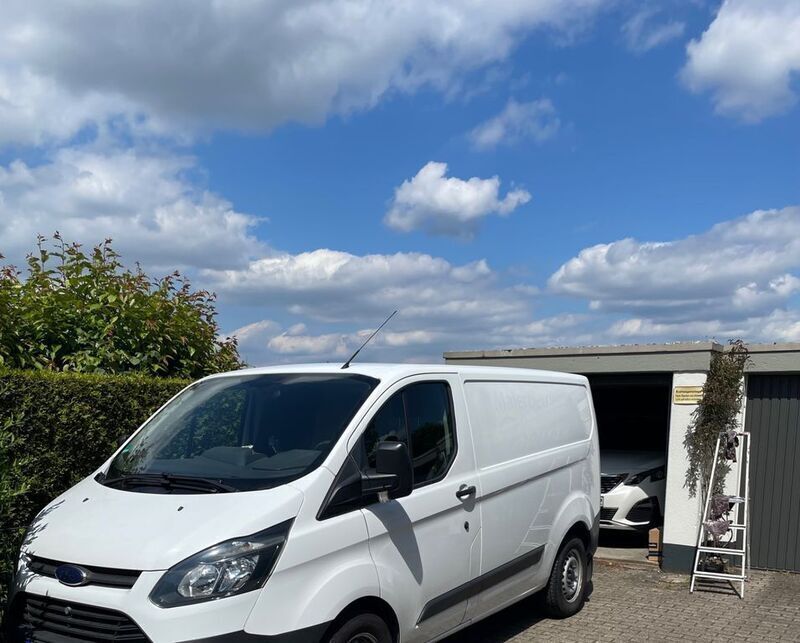 Weiß Gebraucht 2016 Ford Transit Custom Van / Kleinbus | 12.000 € - Bild 1/4