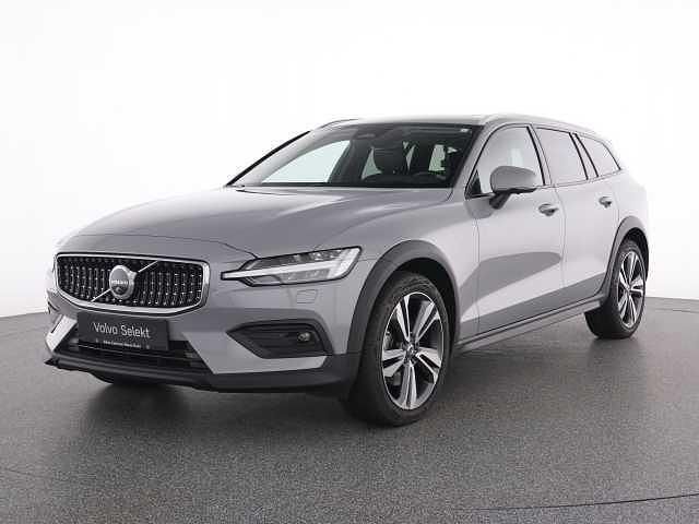 Gebraucht Volvo V60 CC 145 PS (106 kW) 2023 Kombi