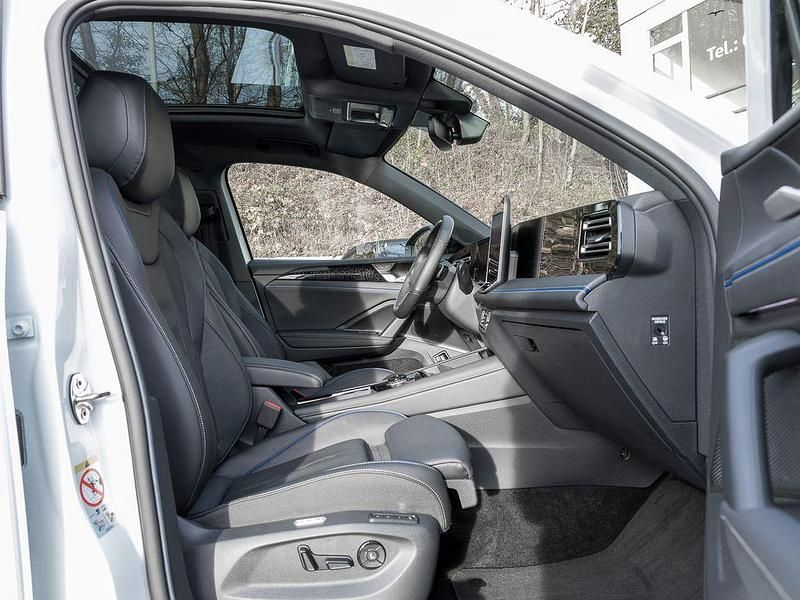 Gebraucht VW Tiguan Style 272 PS (200 kW) 2024 Oryxweiß perlmutteffekt SUV