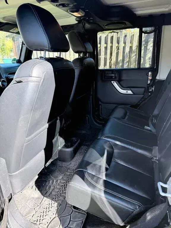 Gebraucht Jeep Wrangler Unlimited 200 PS (147 kW) 2014 Schwarz SUV