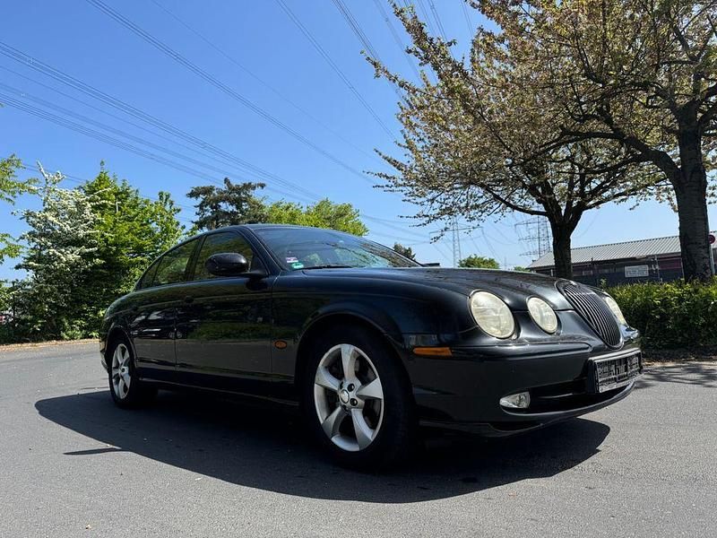 Second-hand Jaguar S-Type S 200 CP (147 kW) 2004 Negru Berlinǎ