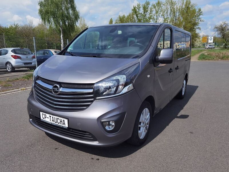 Grau Gebraucht 2016 Opel Vivaro Van | 10.200 € (Fairer Preis) - Bild 1/4