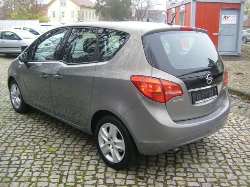 gebraucht 2010 opel meriva 1.4 benzin 120 ps (€ 4.900