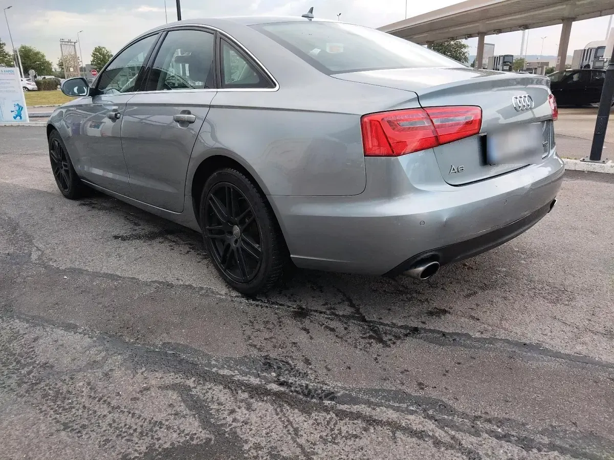 Gebraucht Audi A6 179 PS (131 kW) 2012 Grau Limousine