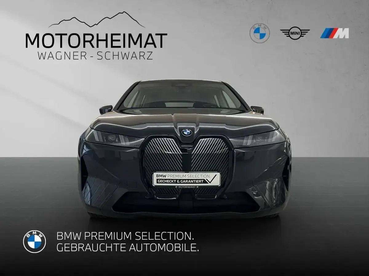 Gebraucht BMW iX 300 kW (408 PS) 2025 Sophistograu brillanteffekt SUV