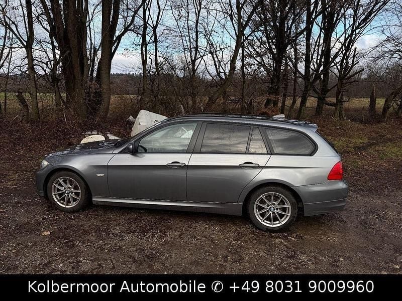 Gebraucht BMW 318 Comfort Edition 143 PS (105 kW) 2012 Grau Kombi