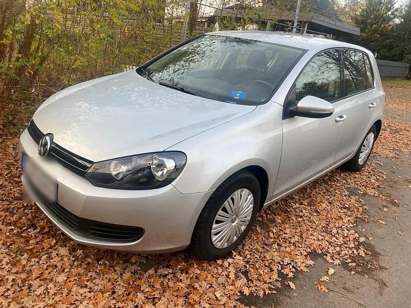 Silber Gebraucht 2011 VW Golf VI Limousine | 4.599 € (Guter Preis) - Bild 1/4