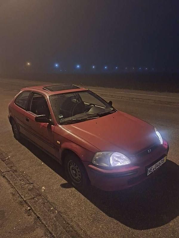 Usata Honda Civic 75 CV (55 kW) 1996 Berlina