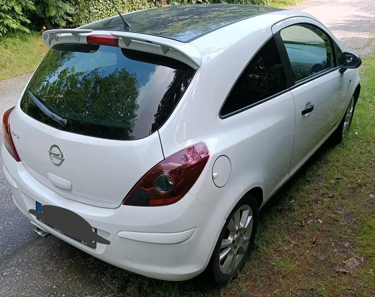 Gebraucht Opel Corsa 101 PS (74 kW) 2013 Weiß Kleinwagen