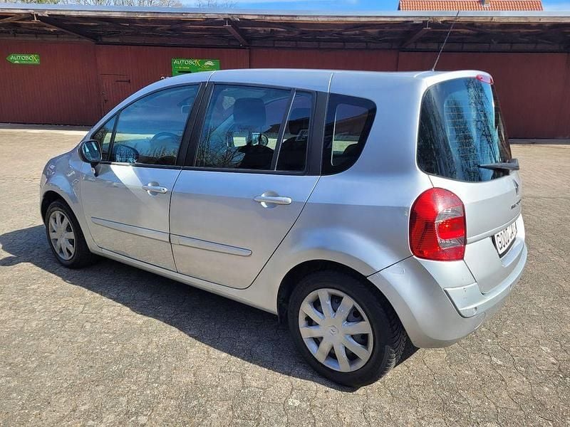 Gebraucht Renault Grand Modus Dynamique 101 PS (74 kW) 2010 Silber Van / Kleinbus