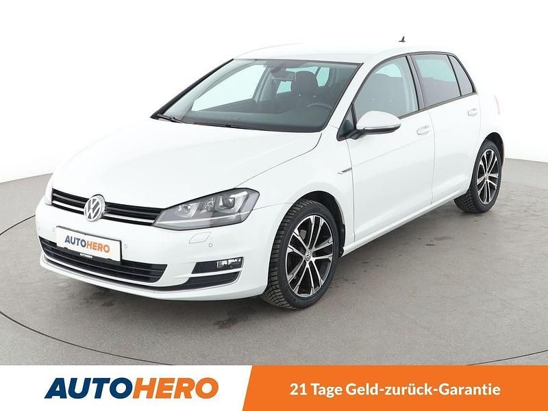 Weiß Gebraucht 2015 VW Golf VII LOUNGE Limousine | 12.180 € (Fairer Preis) - Bild 1/3