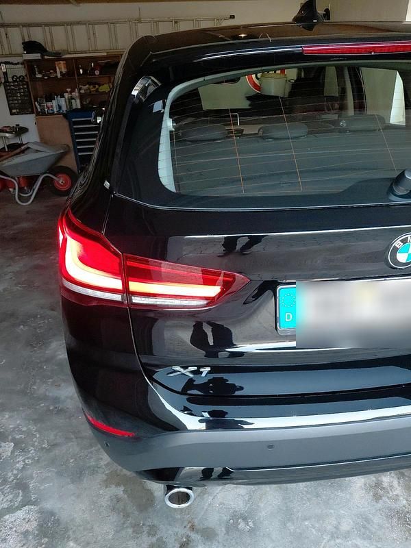 Schwarz Gebraucht 2020 BMW X1 SUV | 19.800 € (Superpreis) - Bild 1/4