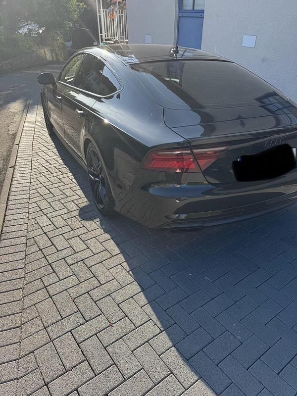 Second-hand Audi A7 Comfort 320 CP (235 kW) 2017 Negru Hatchback