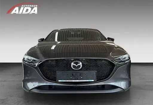 Neu Mazda 3 186 PS (136 kW) 2026 Grau Limousine