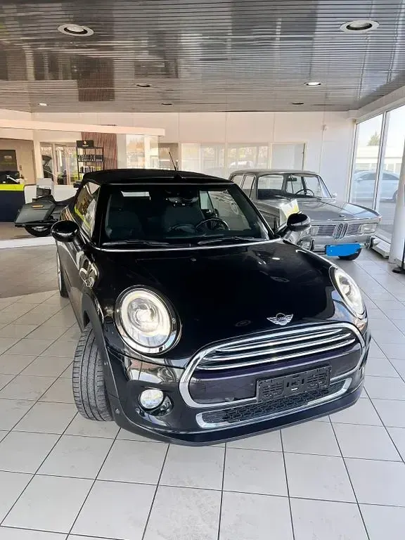 Gebraucht Mini Cooper 136 PS (100 kW) 2018 Schwarz Kleinwagen