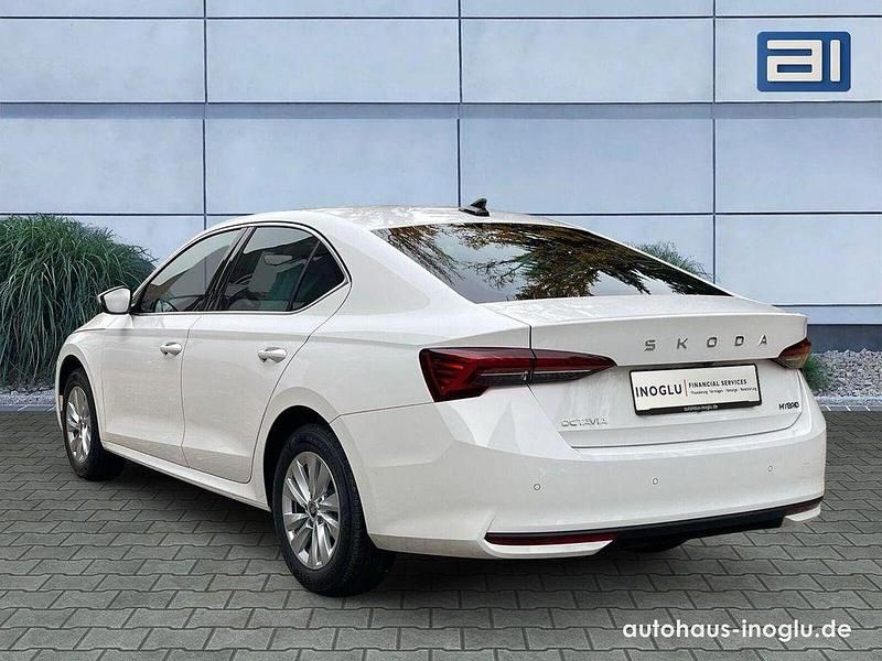 Neu Skoda Octavia Selection 150 PS (110 kW) 2025 Weiß Limousine