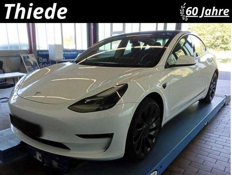 Pearl white multicoat Gebraucht 2022 Tesla Model 3 Performance Limousine | 29.500 € (Superpreis) - Bild 1/4