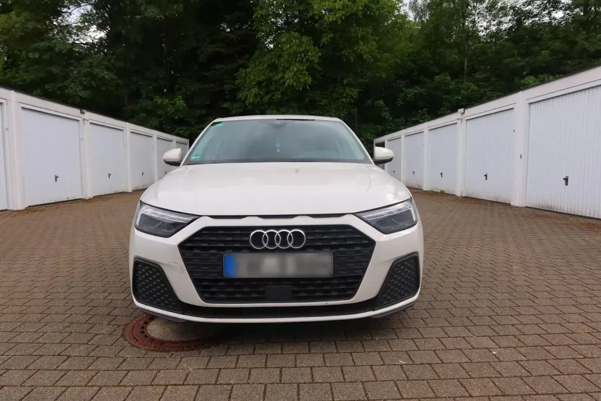 Gebraucht Audi A1 Sportback Ambiente 95 PS (69 kW) 2023 Weiß Kleinwagen