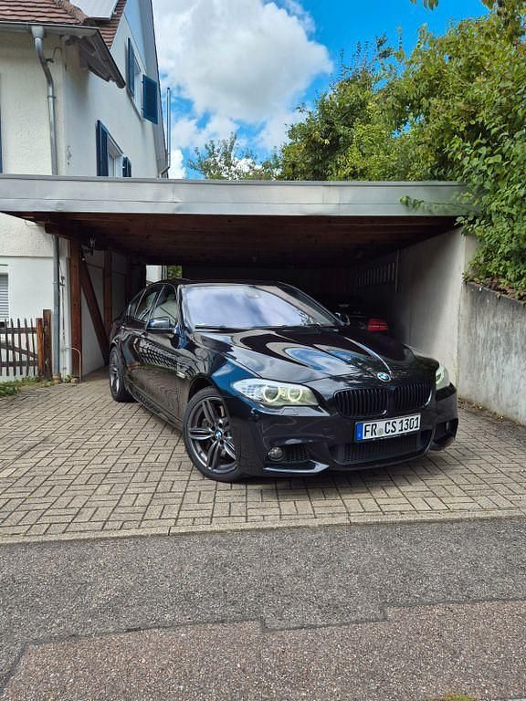 Schwarz Gebraucht 2010 BMW M550 Shadowline Limousine | 15.780 € - Bild 1/4