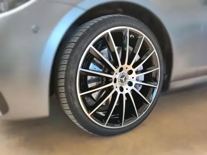 Gebraucht Mercedes E400 AMG 449 PS (330 kW) 2021 Designo selenitgrau magno Kombi