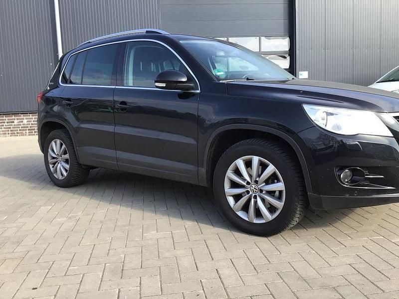 Gebraucht VW Tiguan Team 140 PS (102 kW) 2011 Schwarz SUV