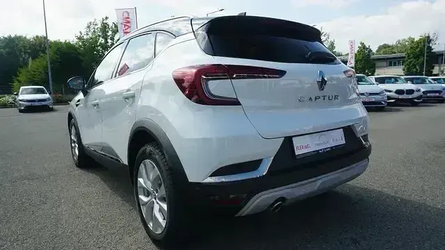Gebraucht Renault Captur Intens 131 PS (96 kW) 2021 Weiß SUV