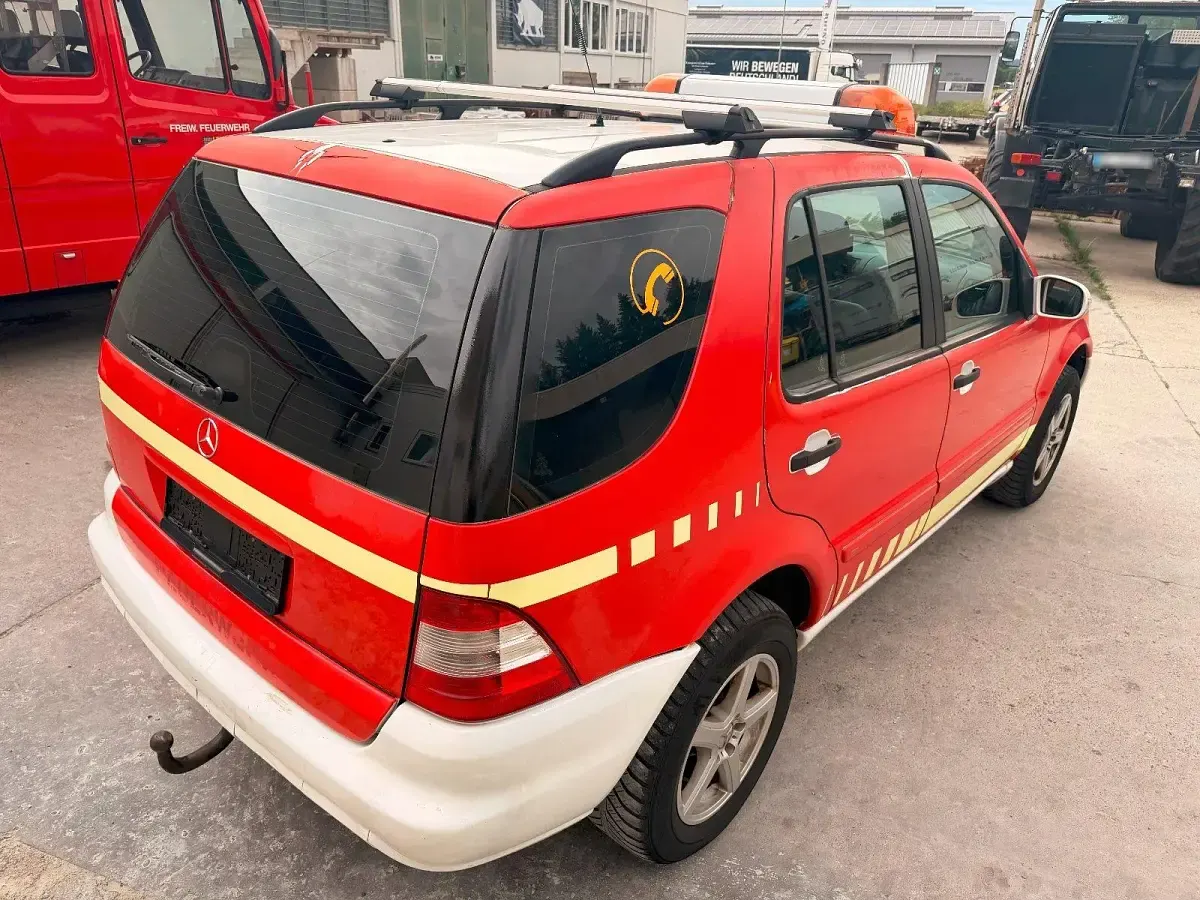 Gebraucht Mercedes ML270 163 PS (119 kW) 2004 SUV