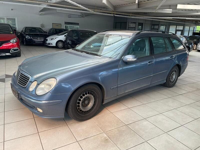 Blau Gebraucht 2003 Mercedes E200 Avantgarde Kombi | 1.499 € (Superpreis) - Bild 1/4