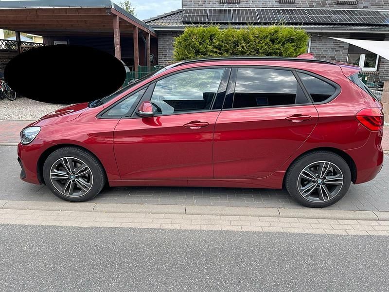 Gebraucht BMW 220 Sport Line 192 PS (141 kW) 2018 Rot Van / Kleinbus