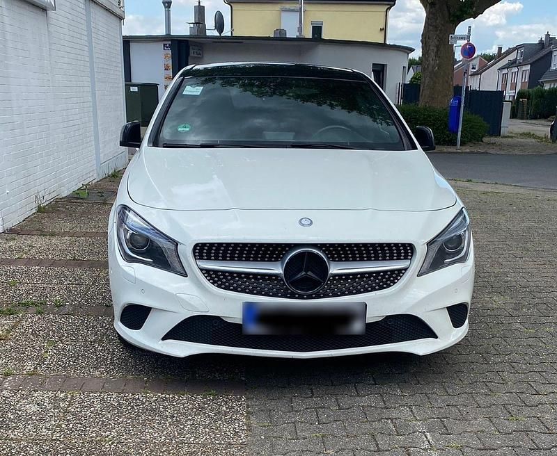 Gebraucht Mercedes CLA180 Night 2014 Weiß Limousine