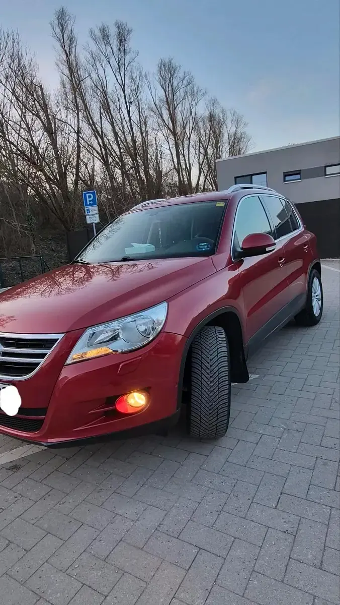 Gebraucht VW Tiguan 140 PS (102 kW) 2010 Rot SUV
