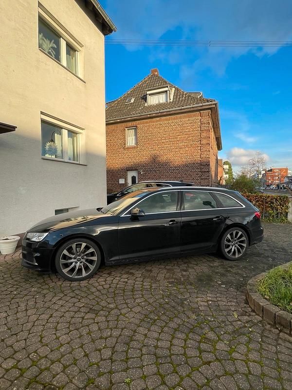 Gebraucht Audi A4 S-Line 190 PS (139 kW) 2019 Schwarz Kombi