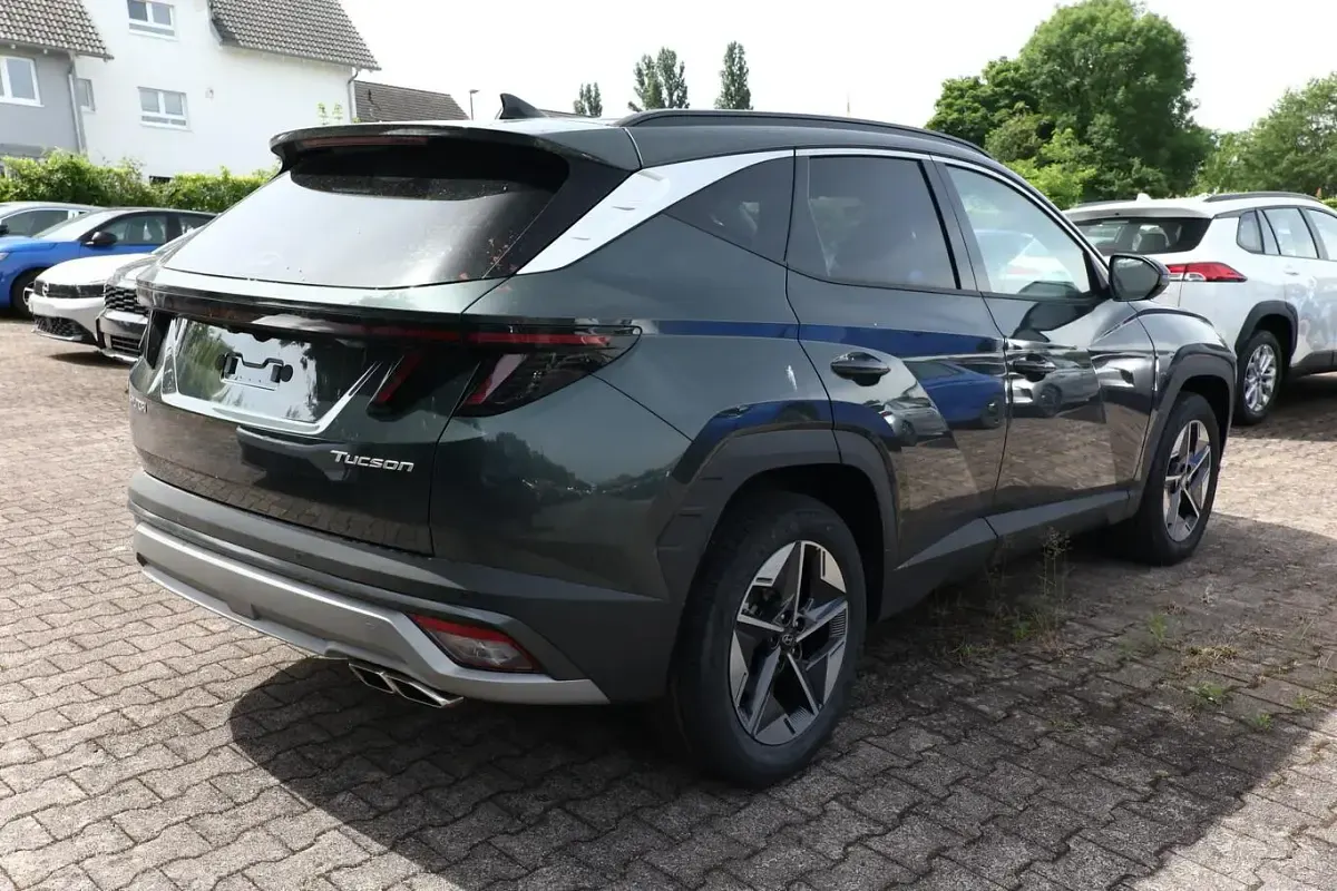 Neu Hyundai Tucson Trend 150 PS (110 kW) 2026 Cypress green mineraleffekt SUV