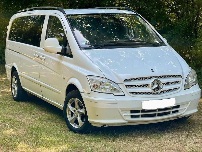 Weiß Gebraucht 2011 Mercedes Vito Edition Van / Kleinbus | 11.300 € - Bild 1/4