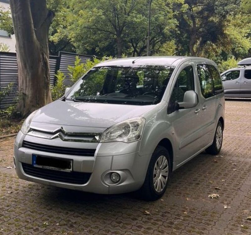 Silber Gebraucht 2012 Citroën Berlingo SELECTION Van / Kleinbus | 4.200 € (Superpreis) - Bild 1/4