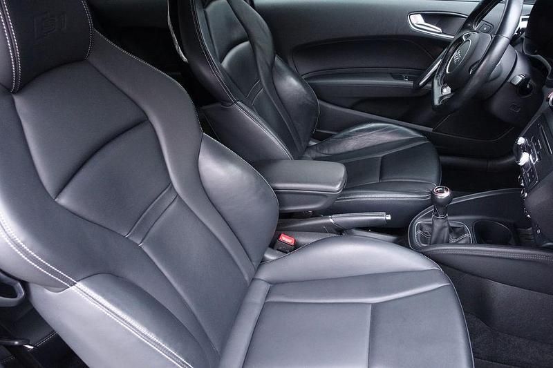 Gebraucht Audi S1 Ambiente 231 PS (169 kW) 2014 Schwarz Kleinwagen