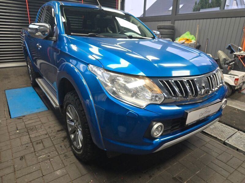Blau Gebraucht 2016 Mitsubishi L200 Plus Abholung | 17.990 € (Fairer Preis) - Bild 1/4